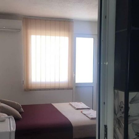 Apartmani Sutomore Exteriör bild